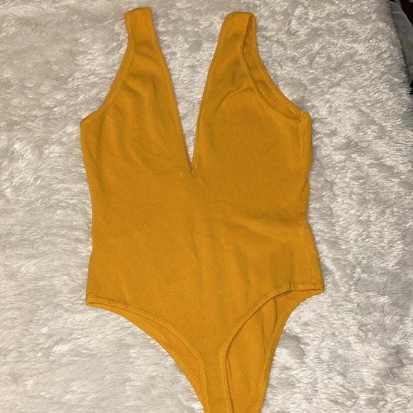 Time to vacay bodysuit FashionNova - Picture 3 of 3
